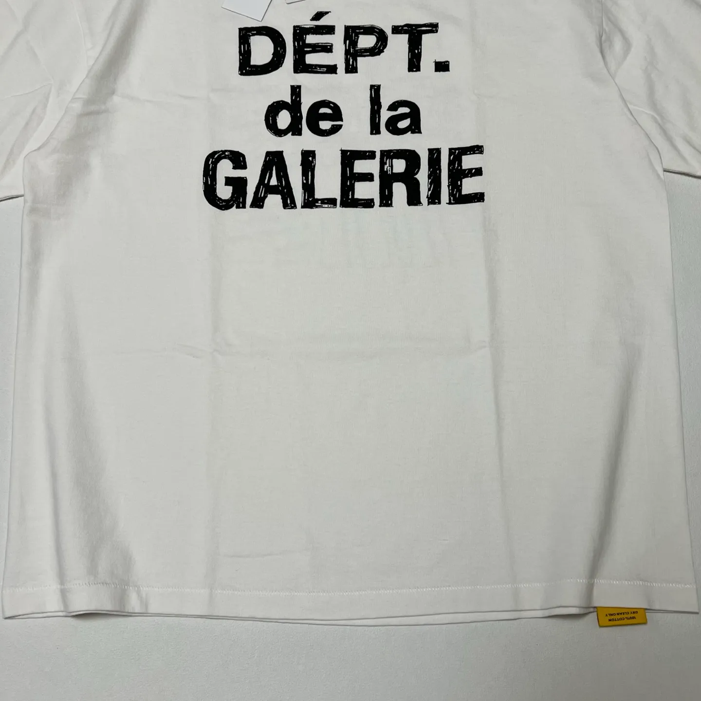 GALLERY DEPT. MOODY TEE/WHITE New in stock graffiti French/design draft printed TEE white S-XL original consistent OE yarn tube weaving seamless fabric authentic level printing restoration authentic consistent accessories